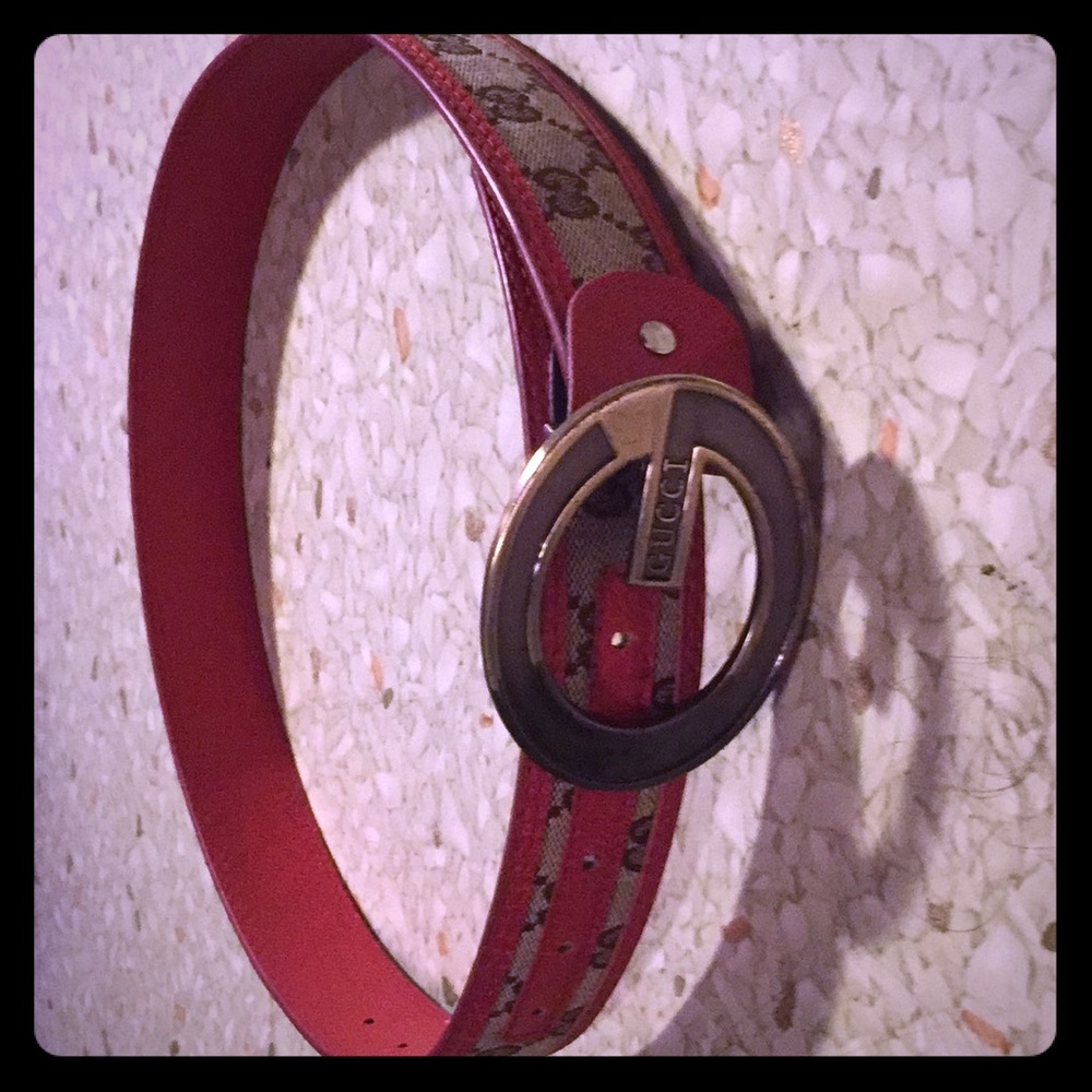 Small Gucci belt great condition
